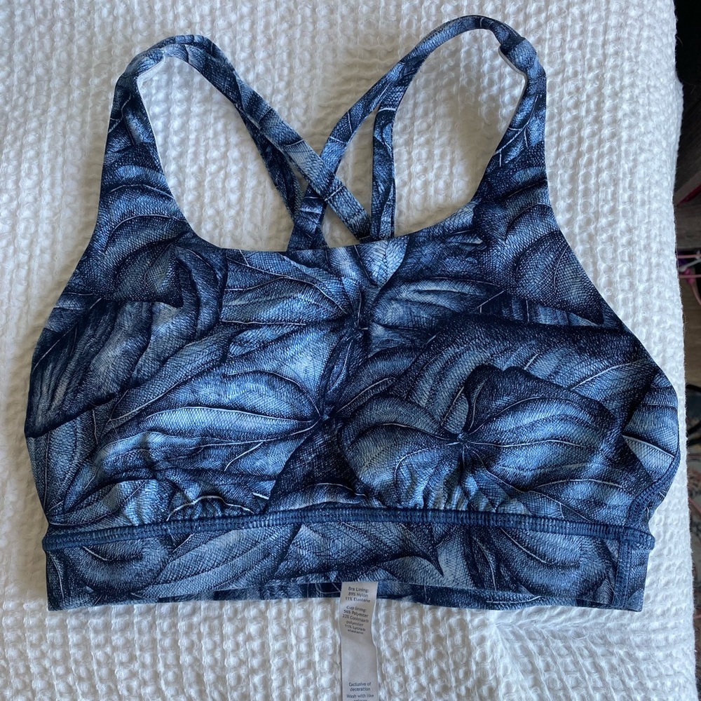 Lululemon energy bra size 4